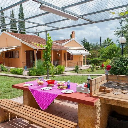 Family Holiday Apartment With Garden & Bbq Velonádes Exterior foto