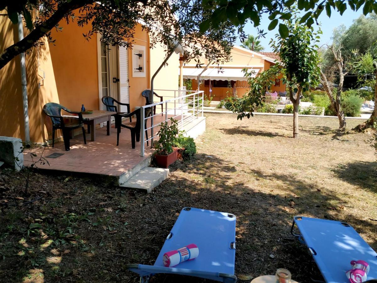 Family Holiday Apartment With Garden & Bbq Velonádes Exterior foto