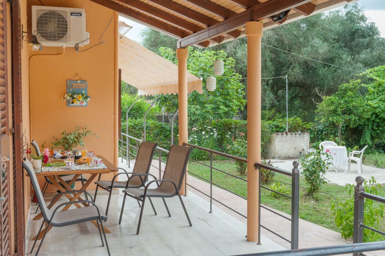 Family Holiday Apartment With Garden & Bbq Velonádes Exterior foto